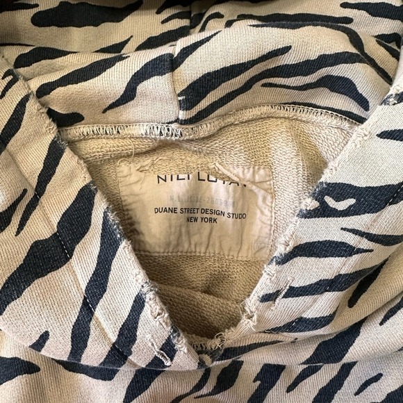 Nili Lotan NWOT Size Small Brushed Zebra Print Hoodie - Picture 9 of 15